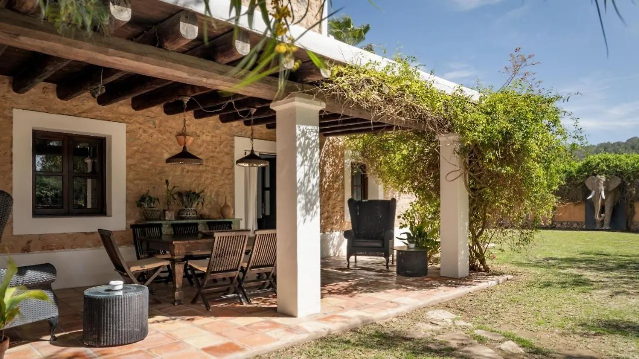 Magnificent Villa Marama In The Midst Of Ibiza'S Countryside Sant Jordi de ses Salines